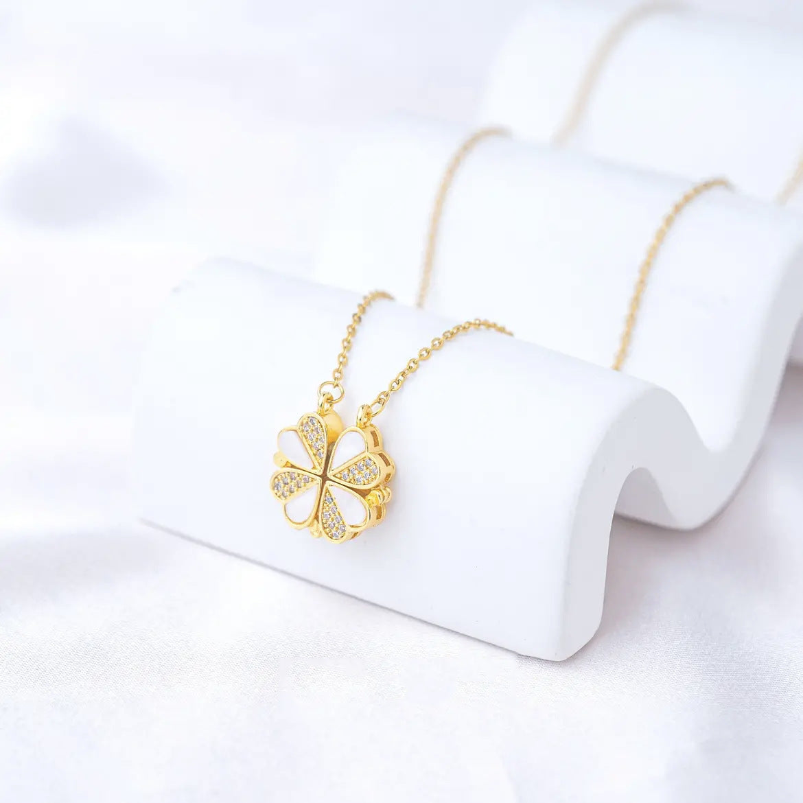 925 sterling silver magnetic four-leaf clover necklace female clavicle chain