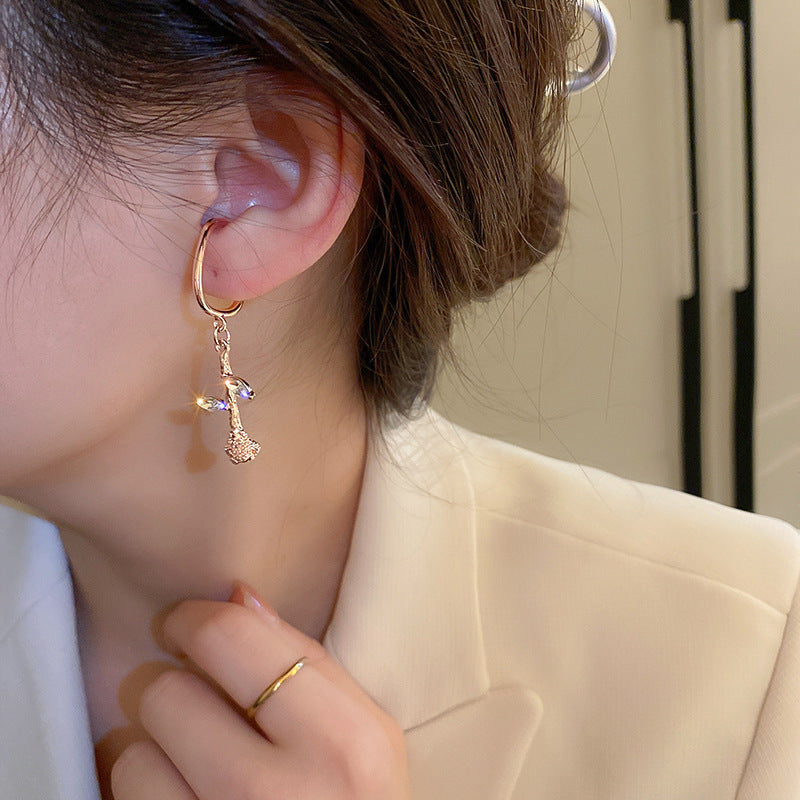 گیره گوش گل رز