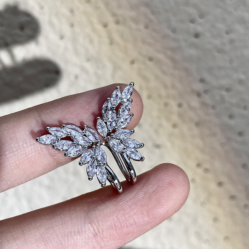 Super flash micro zircon-inlaid butterfly wing ear clip