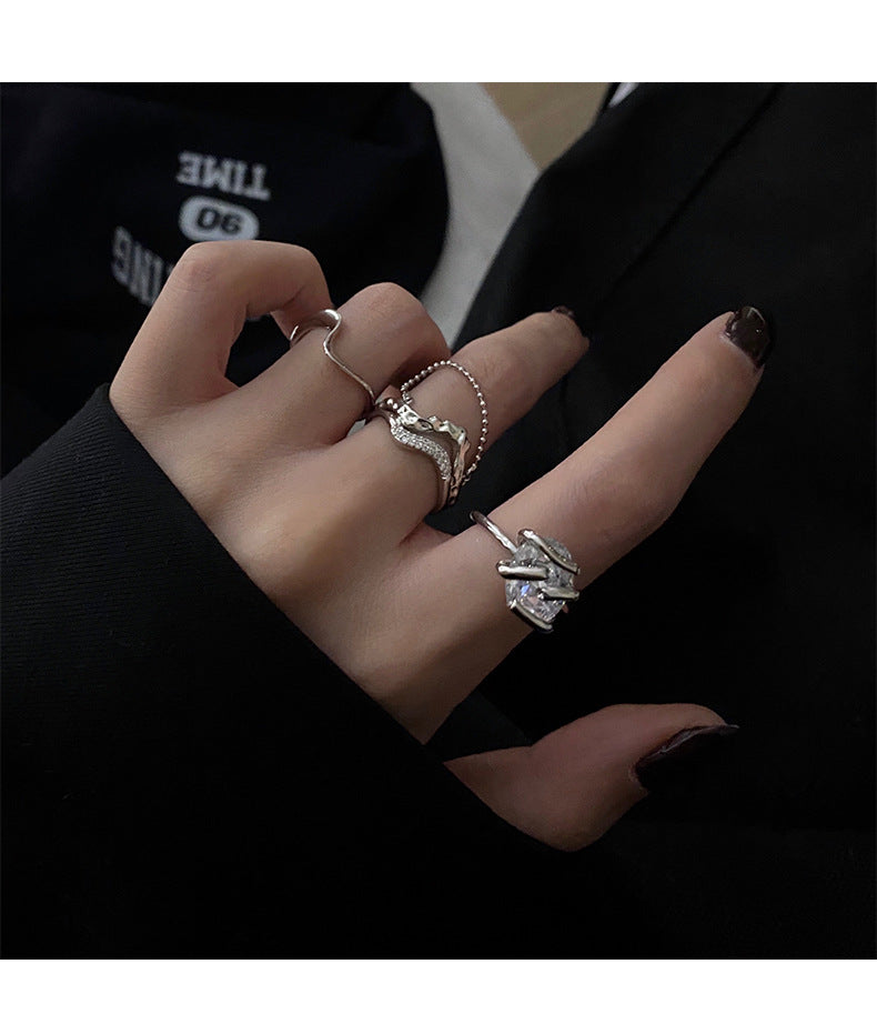 Bộ ba vòng mở hình học zircon