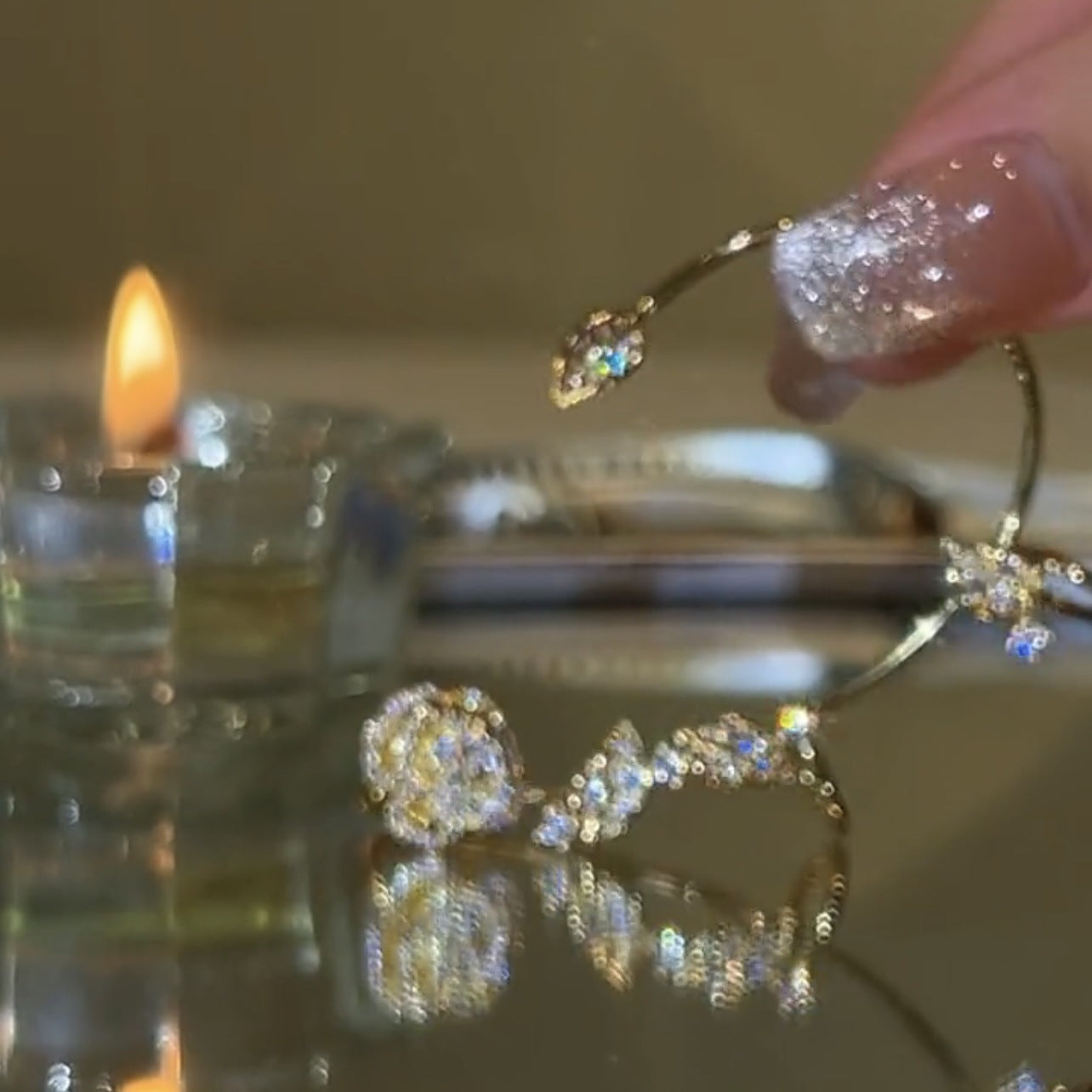 هیچ سوراخ گوش نمی تواند آویز گوش رزگلد باشد