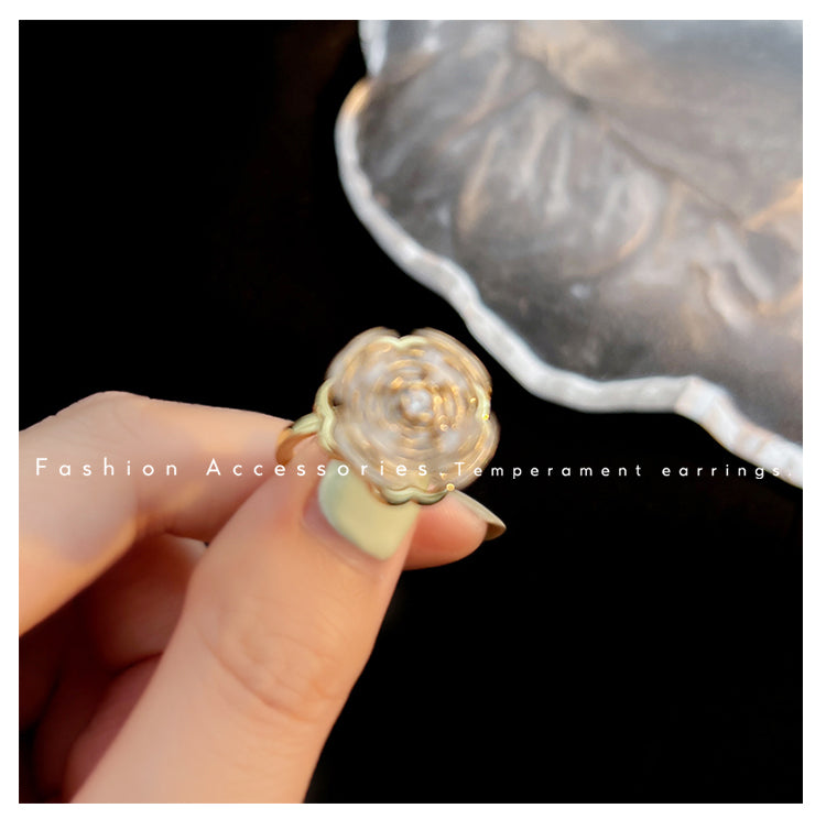 Nhẫn xoay cỏ bốn lá cho nữ