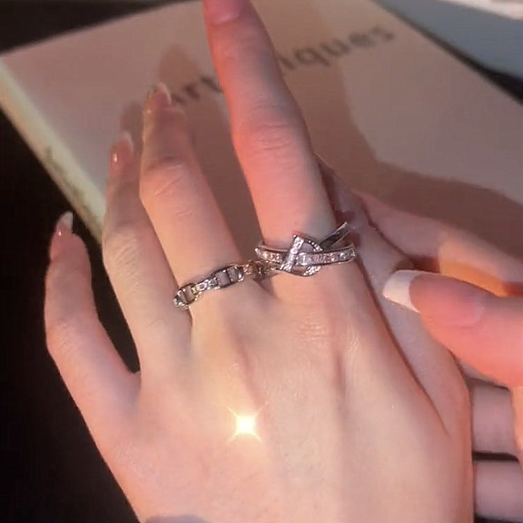 Nhẫn chữ D bạc zircon khảm siêu nhỏ