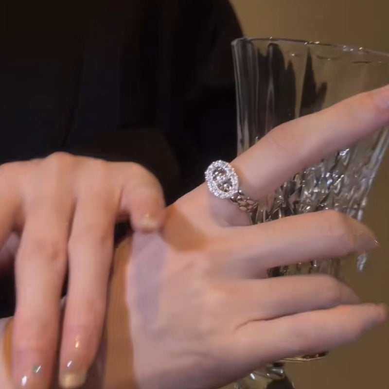 Vòng đeo tay và nhẫn có thể điều chỉnh bằng kim cương đầy đủ mũi lợn