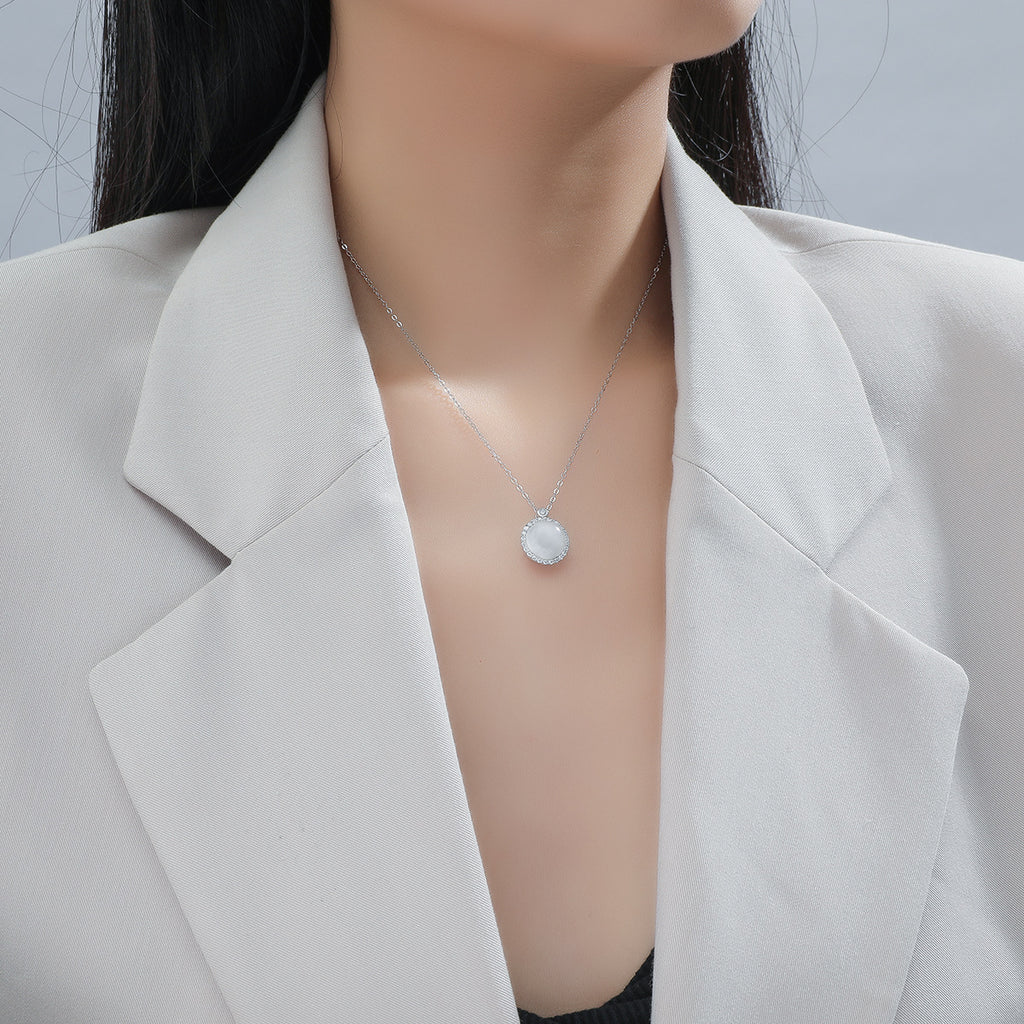 S925 Perak Cahaya Bulan Opal Berputar Kalung Wanita Cahaya Mewah Rasa Desain Mikro bertatahkan Zirkon Klavikula Rantai Ledakan Hidup