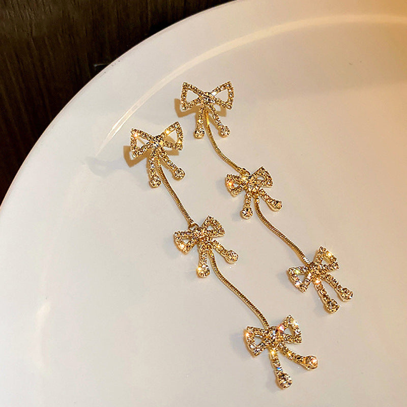 گوشواره بلند پاپیونی زنانه