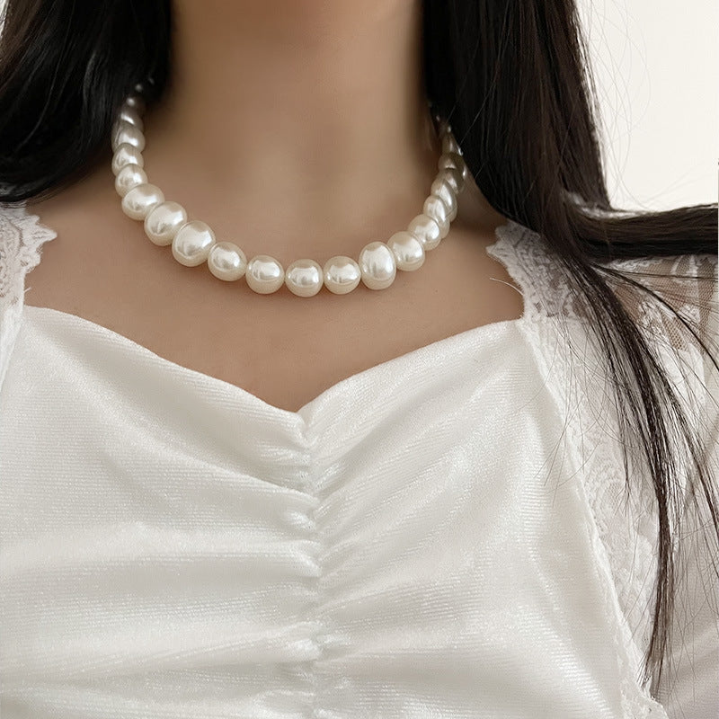 گردنبند و گوشواره بزرگ رترو