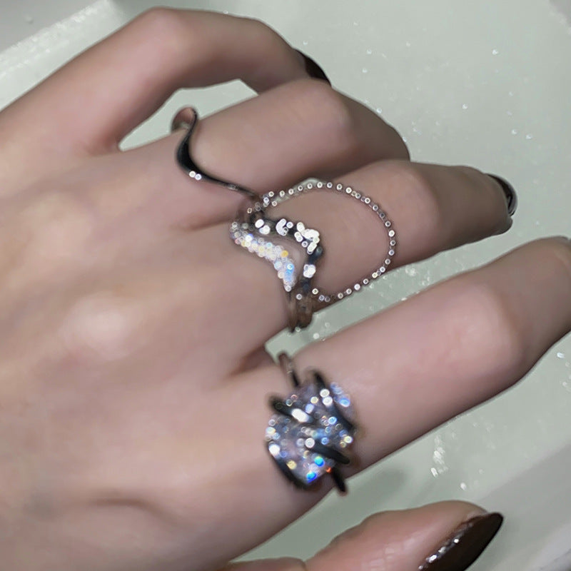 Bộ ba vòng mở hình học zircon