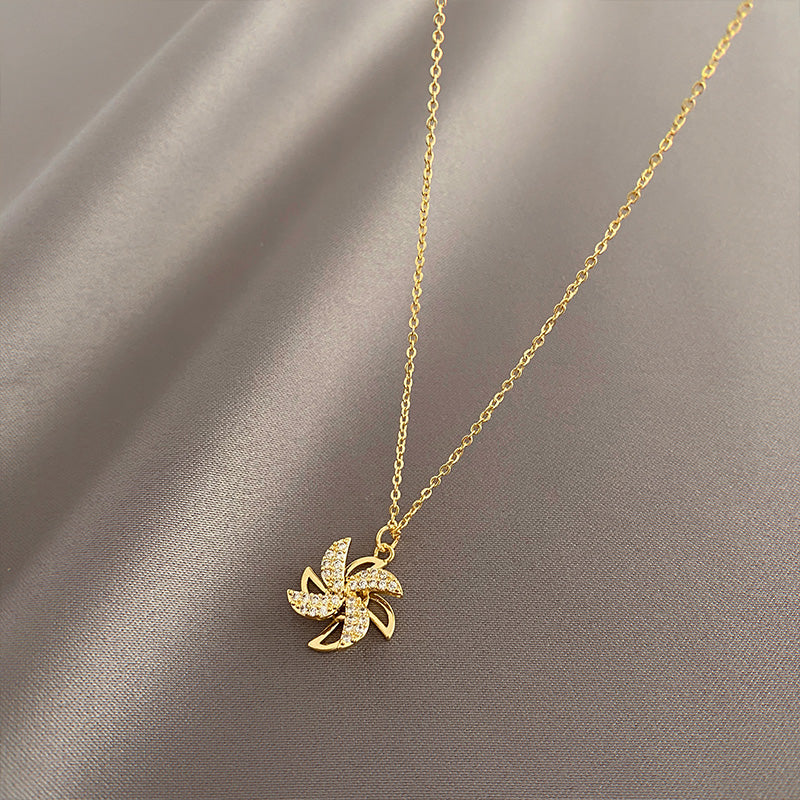 Kalung kincir angin yang dapat diputar untuk wanita musim panas mewah ceruk rantai klavikula 2021 perasaan desain baru aksesoris kalung merah bersih