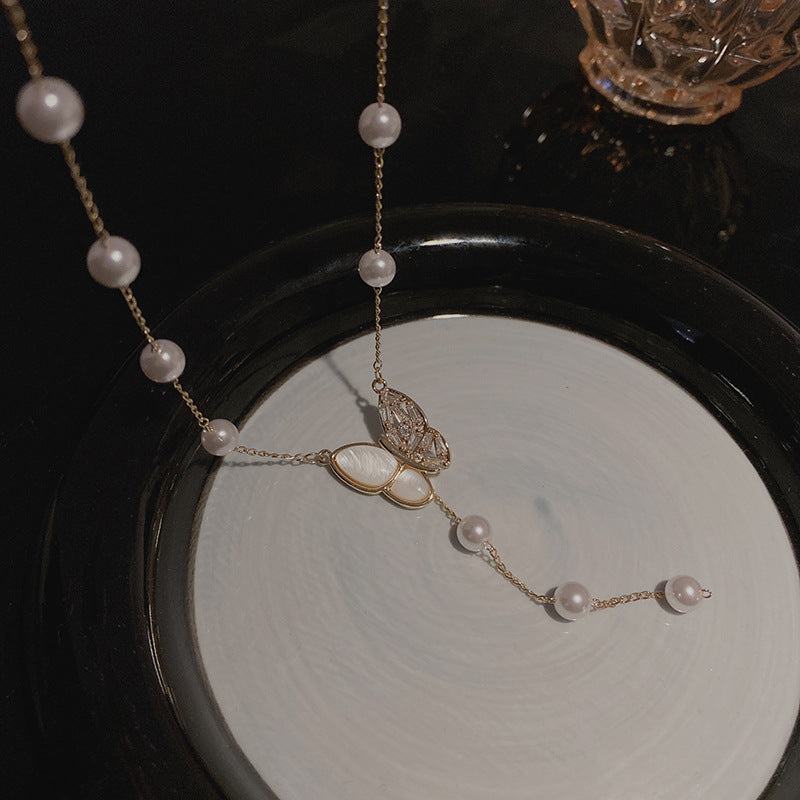 ডায়মন্ড ইমিটেশন মুক্তার প্রজাপতি নেকলেস