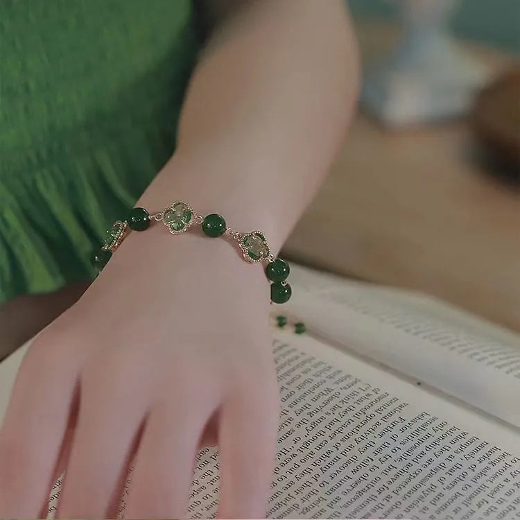 Four-leaf clover green pith bracelet