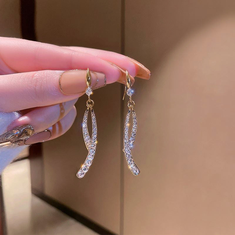 طرح کوچک گوشواره دم ماهی