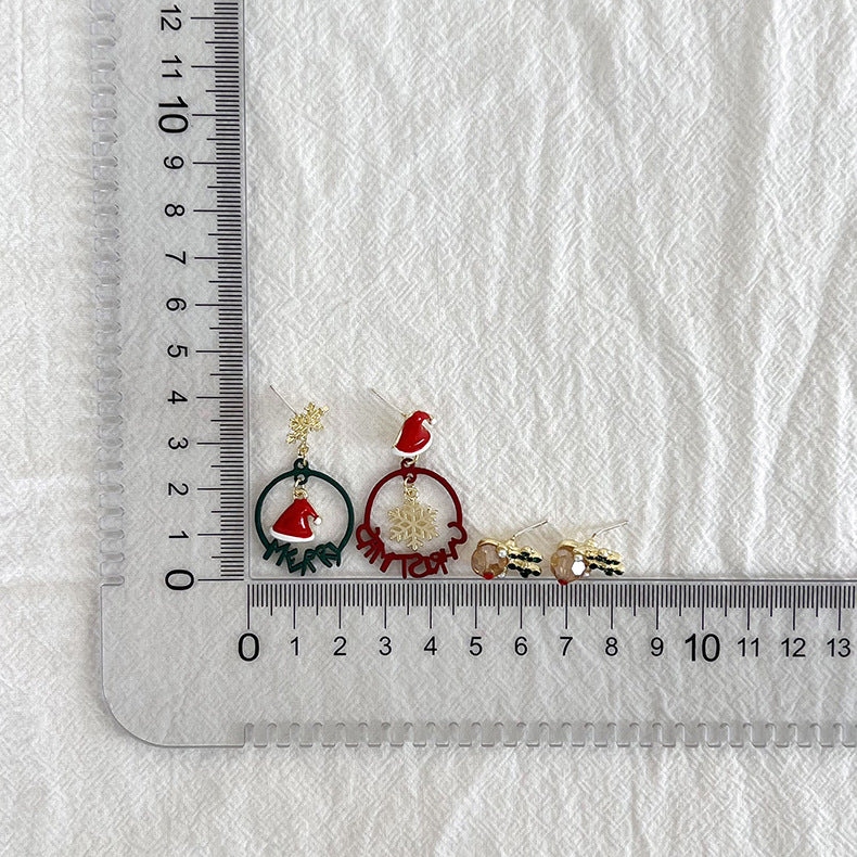 Kerst kleine gift oorbellen vrouwelijke Koreaanse eland sneeuwvlok kerstmuts kleine gewei oorbellen