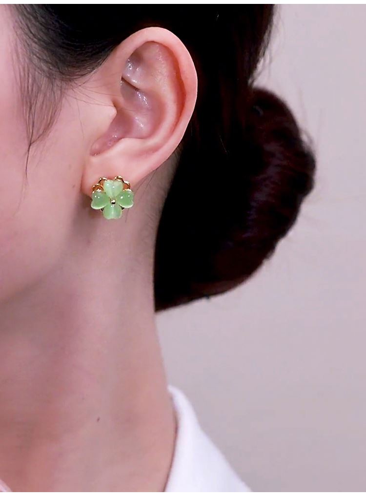 회전하는 녹색 오팔 네잎 꽃 귀걸이 여성
