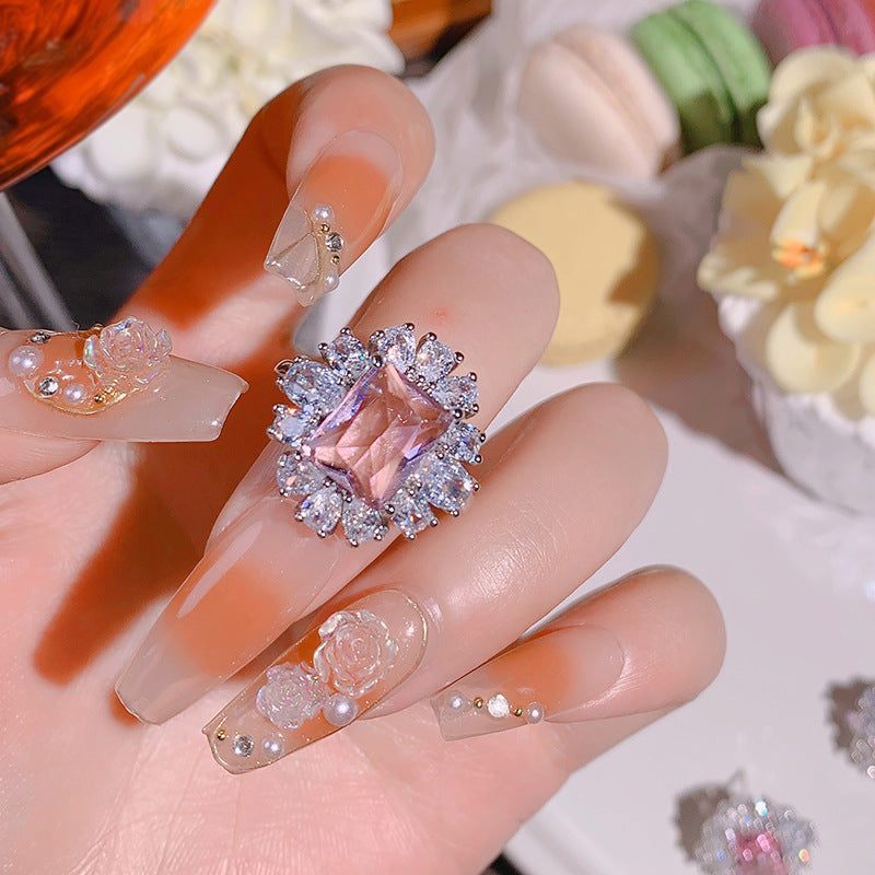 گردنبند آویز صورتی بیضی شکل زیرکون