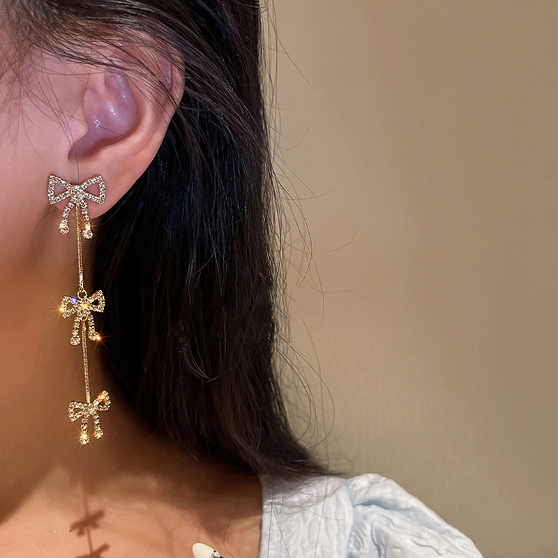 گوشواره بلند پاپیونی زنانه