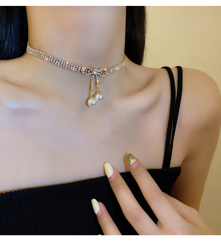 ডায়মন্ড বো নেকলেস