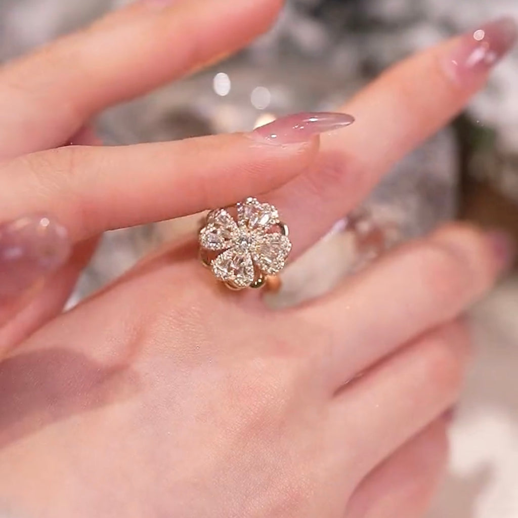 Desain kecil cincin berputar semanggi empat daun ukuran disesuaikan cincin terbuka cincin pribadi berlian ganda