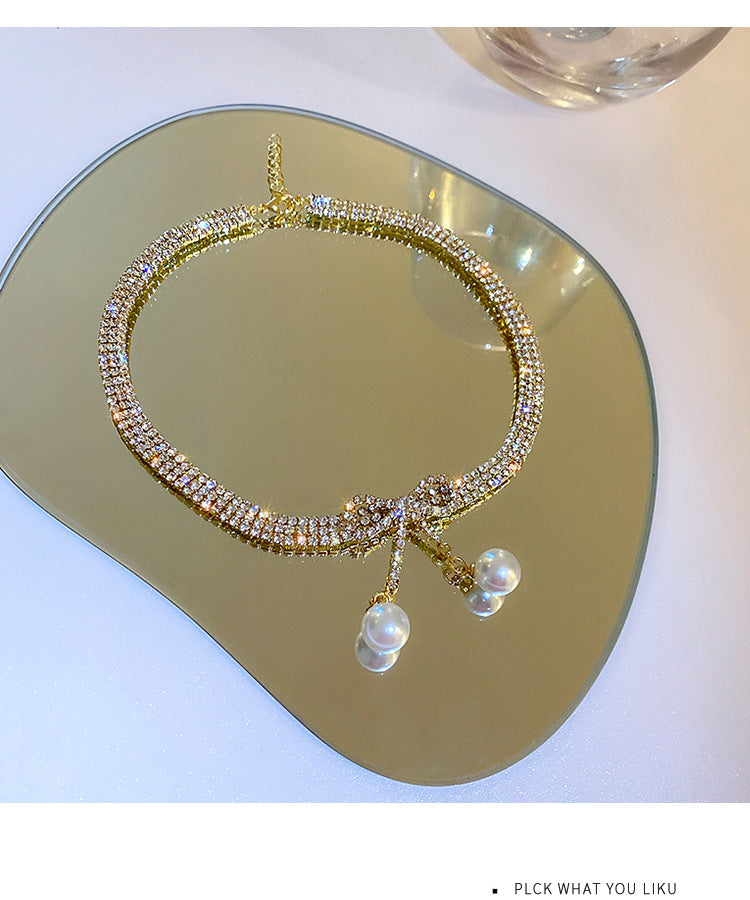 ডায়মন্ড বো নেকলেস